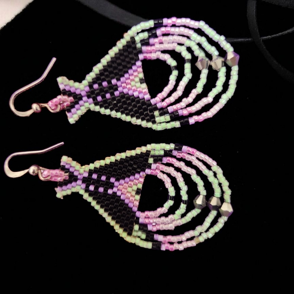 Native American Beaded Earrings Black, Green, Purple, Pink - Picture 10 of 10